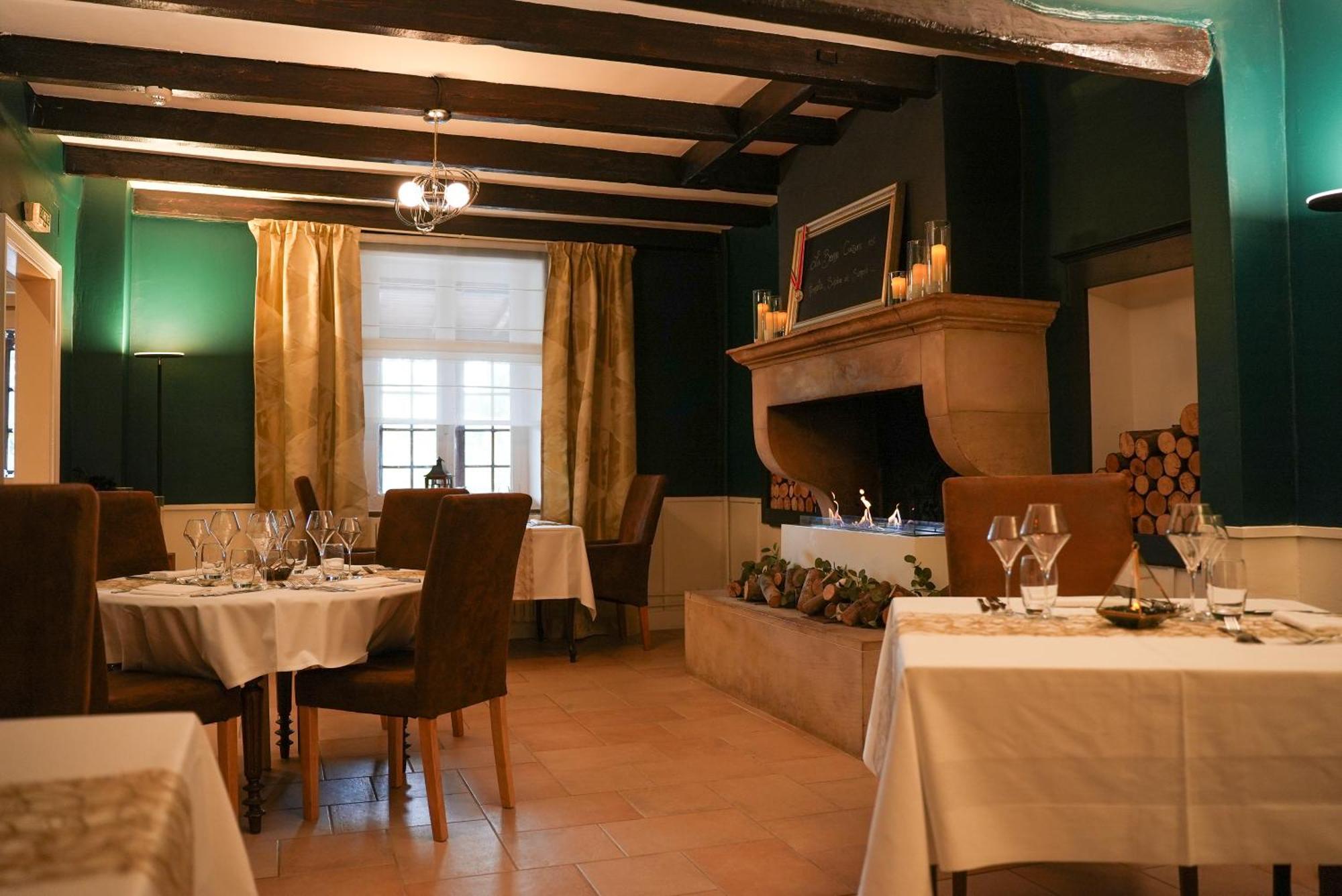 Logis Le Relais De La Voie Sacree Hotel Issoncourt Kültér fotó