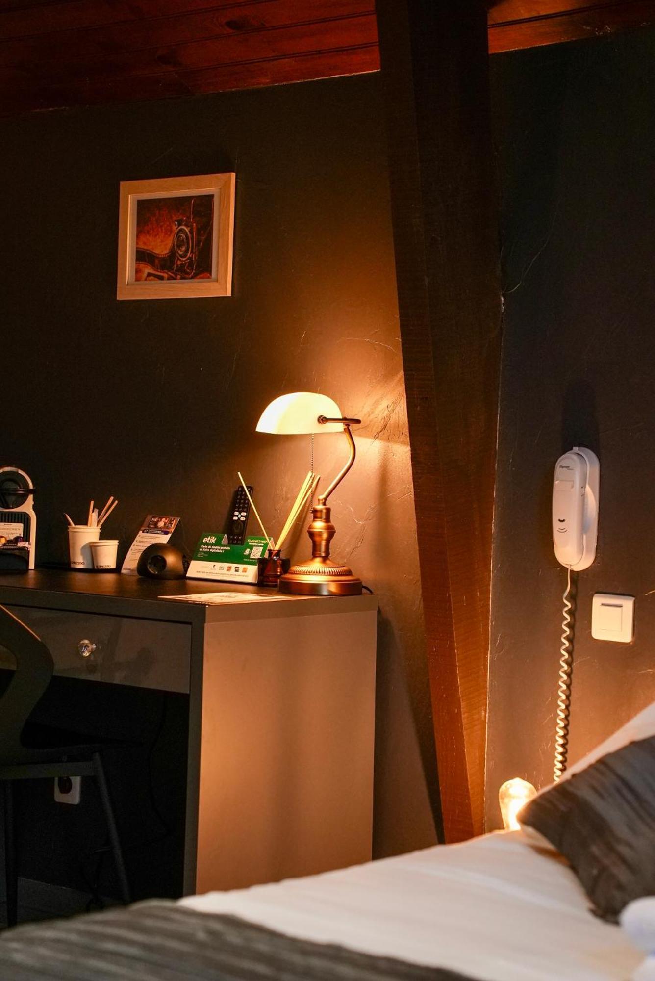 Logis Le Relais De La Voie Sacree Hotel Issoncourt Kültér fotó